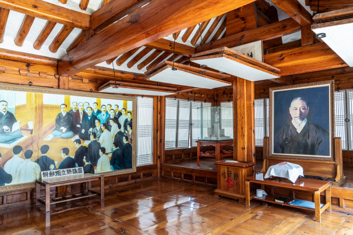 (2-3) 봉황각_내부.jpg