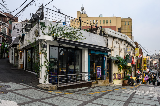 (2-2) 단밤 촬영장소 가게.jpg