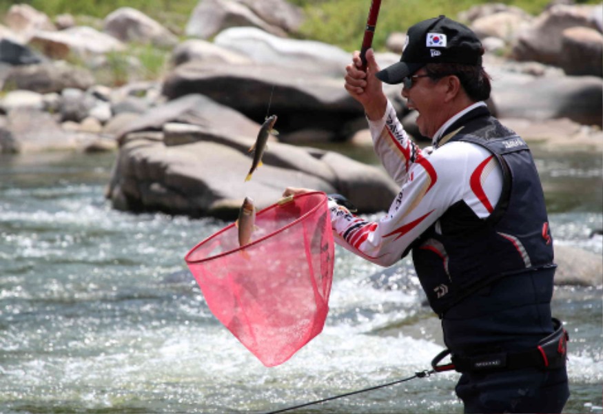 산청 경호강 은어낚시 김태화 프로 (1).jpg
