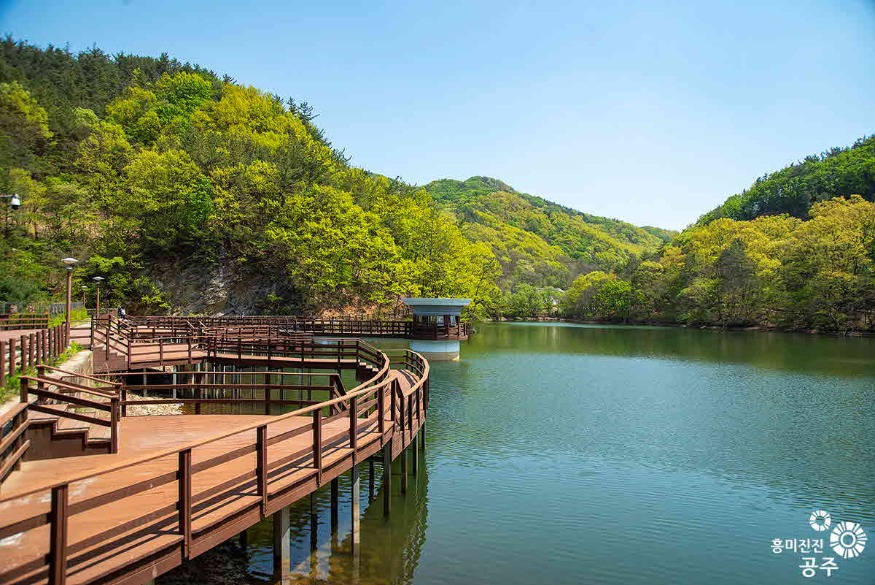 공주 금학생태공원 수원지 둘레길.jpg