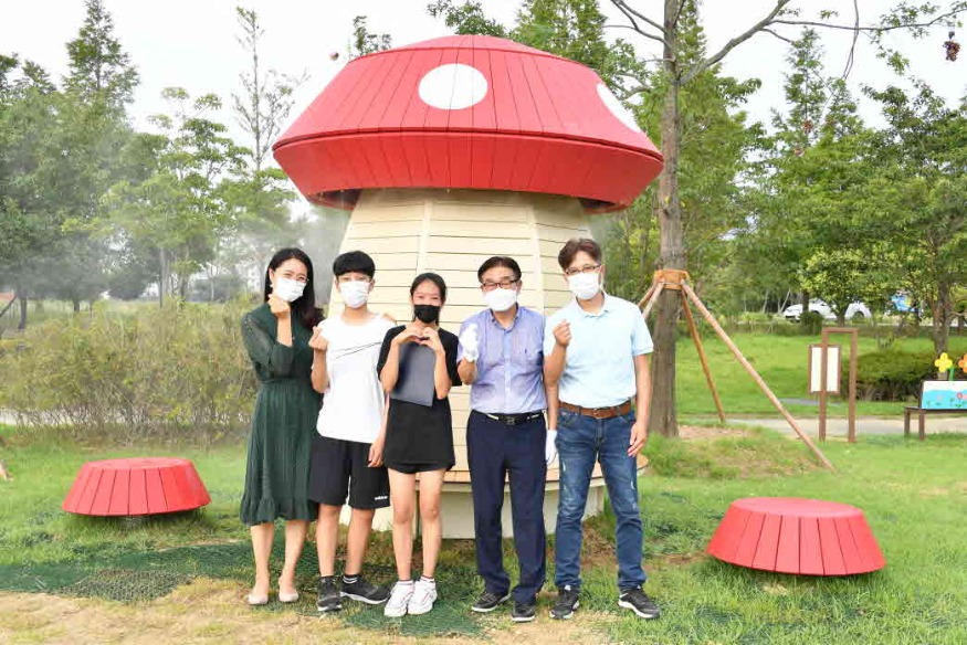 의자공원 제막식1.jpg