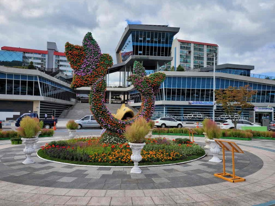 보도1)단양읍 상상의 거리 가을정원4.jpg