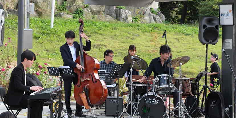 술이홀아트컴퍼니 공연사진1.jpg