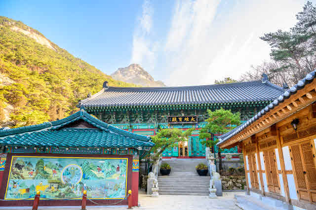 3-7 삼천사_대웅보전.jpg