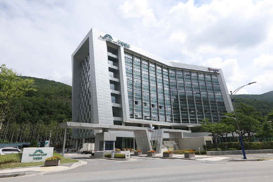 강원랜드 행정동 사진.jpg