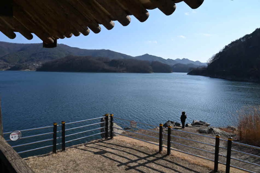 사진2） 청풍정에서 본 대청호 전경.JPG