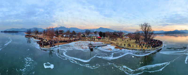 2019년 대상 한영숙- 새해 두물머리 해맞이 풍경의 전경.jpg