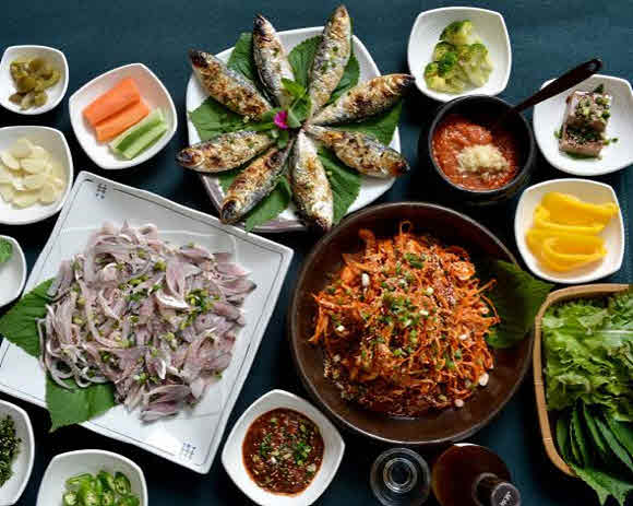 광양시_가을은섬진강망덕포구은빛전어로온다-관광과(전어회).jpg