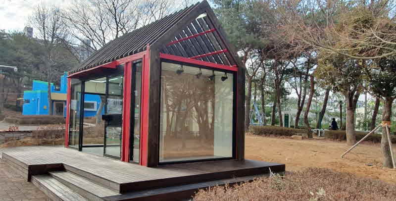 2. 왕지숲도서관갤러리2.jpg