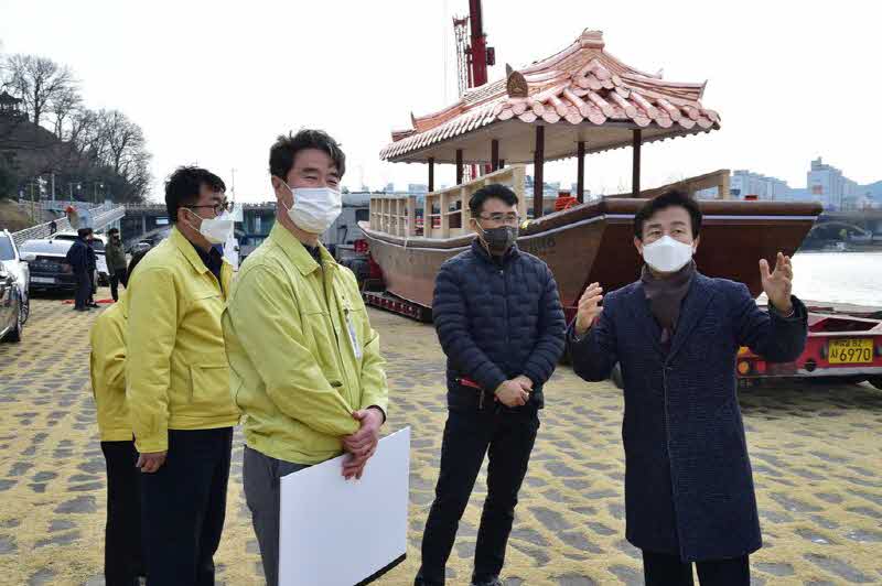 진주+남강유람선+‘김시민호’드디어+진수!-김시민호+현장점검+(2).jpg.middle.jpg
