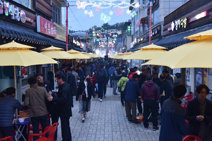 지난 2019년 시장애 불금축제 사진.JPG