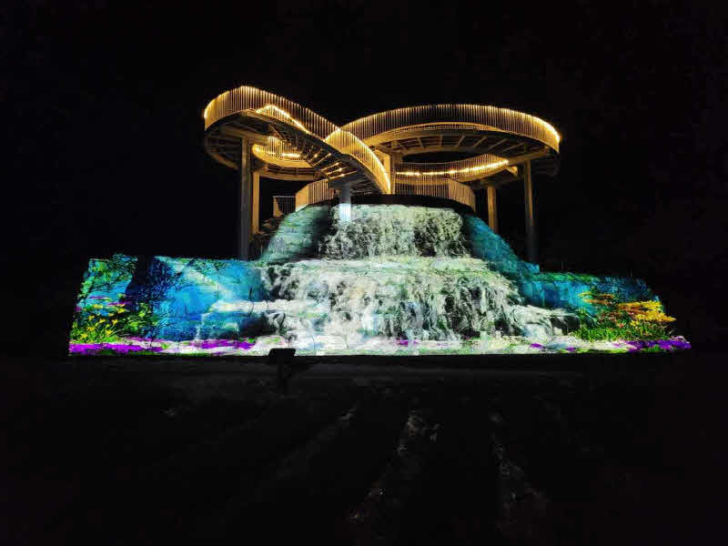 [거창군]7.29.(금)보도자료(거창군 감악산 해발 900고지 전망대 미디어파사드 운영)1.jpg