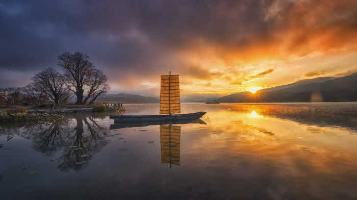 [크기변환]한영숙-두물머리의 황포돛배와 일출.jpg