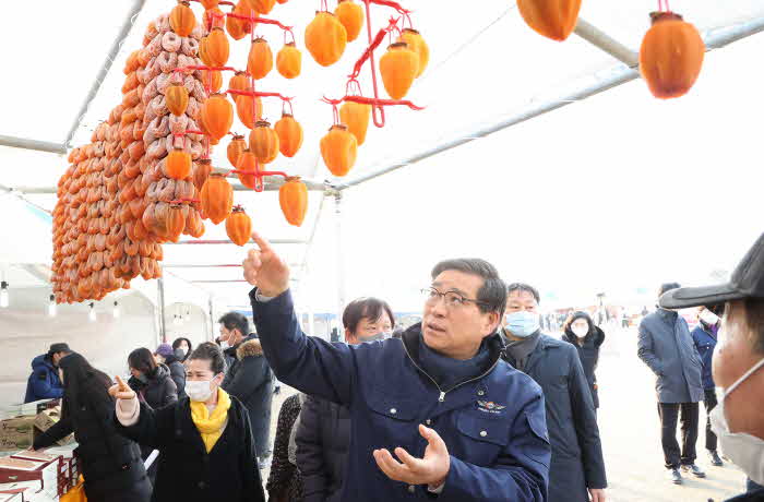 제7회 함양고종시 곶감축제(진병영군수)100.jpg