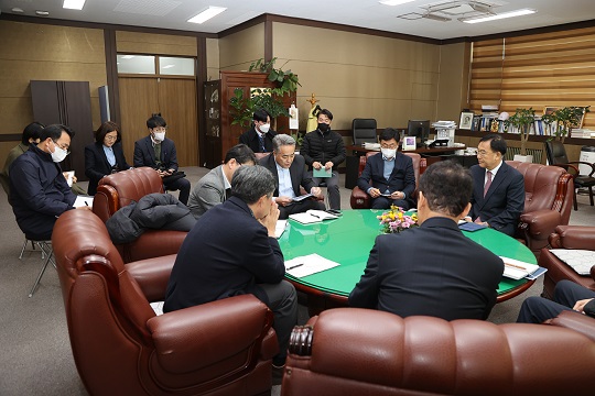 1675751691327_20230117 플라이강원 대책회의 (4).jpg