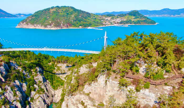 봄에 걷고 싶은 꽃길- 여수 하화도 꽃섬길.jpg