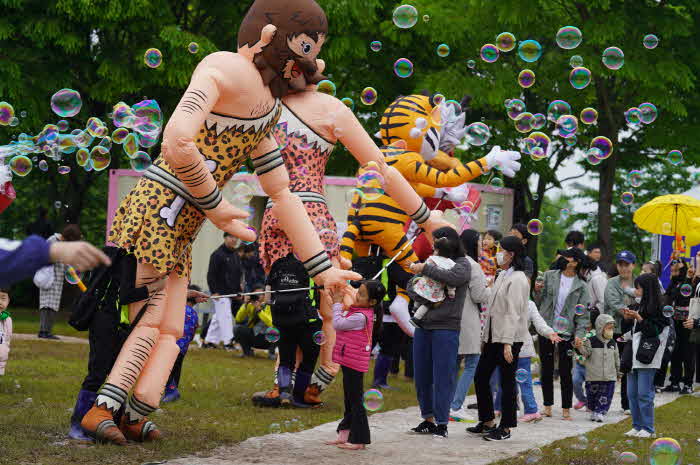 6-해남공룡대축제 버블퍼레이드 (1).JPG