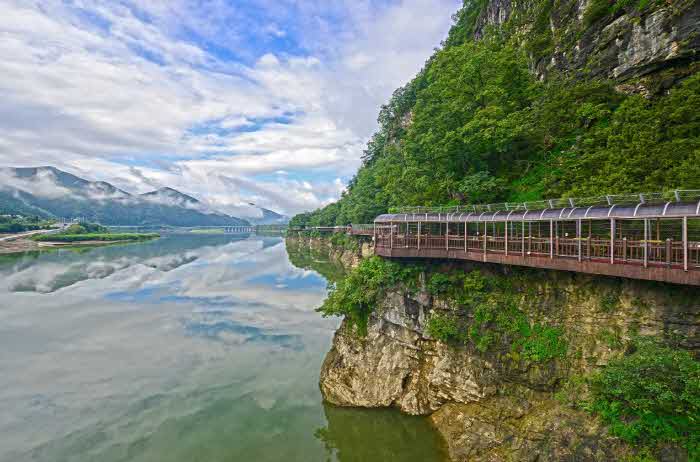 보도 1) 단양강 잔도 사진 (1).jpg