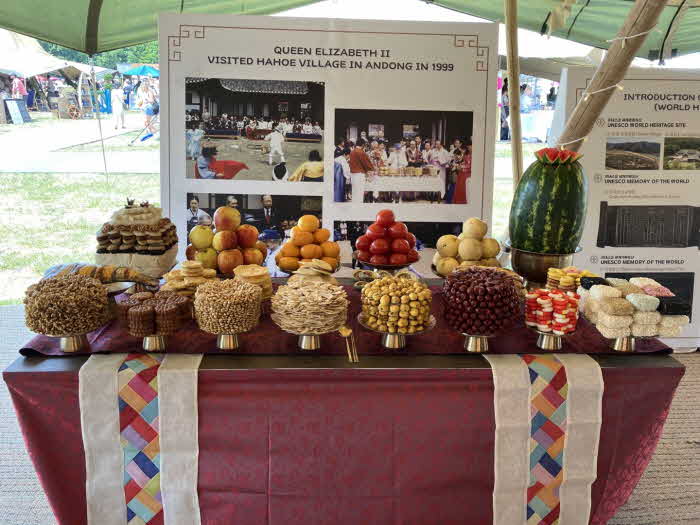 엘리자베스 2세 여왕 생일상 재현.jpg