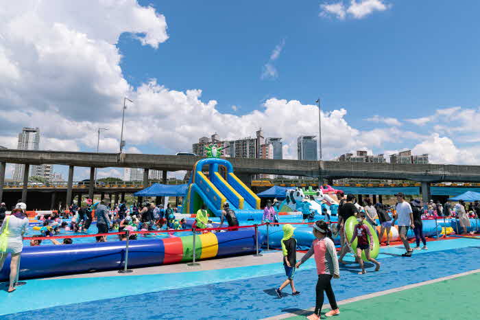 (사진1) 성북문화바캉스 물놀이장 전경1.jpg