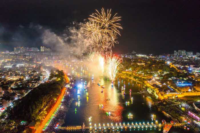 남강유등축제+(2).jpg.middle.jpg