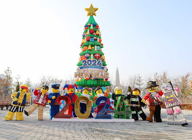 [사진] 레고랜드는 청룡의 해를 맞이 신규 프로그램으로 무장한 ‘해피 뉴 이어 브릭타큘러’ 시즌을 1월 1일부터 오픈한다.jpg