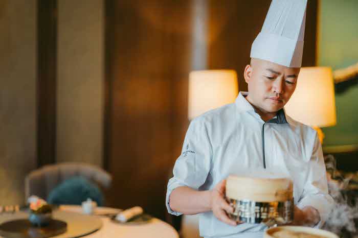 Four Seasons Hotel Seoul_Yu Yuan_dimsum chef_s.jpg