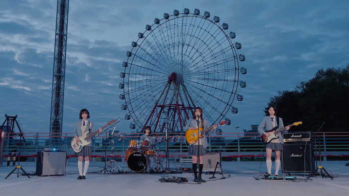 (사진2)QWER 라이브클립.jpg