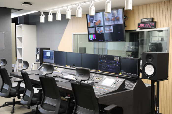 (대표사진) 서울관광플라자 11층에 위치한 편집조정실 모습.JPG