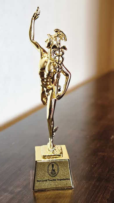 (사진1) 2024 TTTG 트래블 어워드 수상 이미지.jpg