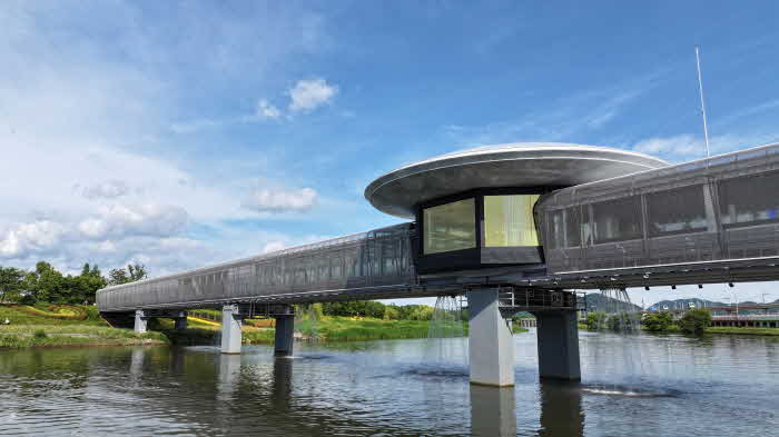 1 순천시의 새로운 랜드마크로 급부상 중인 스페이스 브릿지.jpg