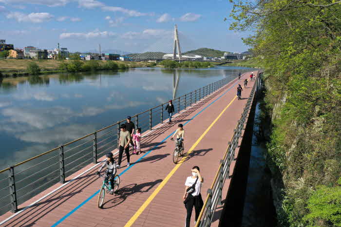 전국 자전거여행 대표코스 60선에 ‘진주시 남강순환코스’선정 (1).jpg