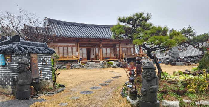 전남도 관광진흥기금 운영자금 지원-나주시_중정(별채).jpg