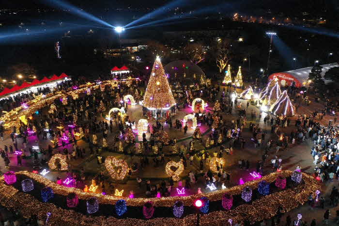 2024 함평 겨울밤 빛축제, 37일간의 여정 마무리(함평엑스포공원 중앙광장).jpg
