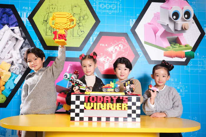 [사진1] 레고랜드가 겨울방학을 맞이하여 실내 프로그램을 포함한 3가지 콘셉트의 프로그램을 운영한다..jpg