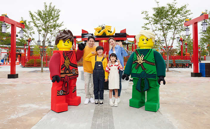 [사진] 레고랜드가 새로운 봄 시즌 오픈을 맞아 네이버 쇼핑라이브와 함께 ‘레고랜드 득템 찬스’ 프로모션을 진행한다..jpg