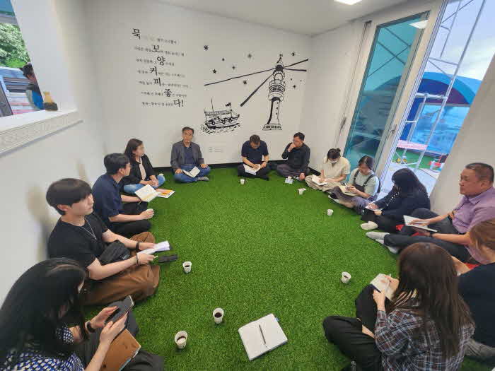 6. 동해시  ‘묵꼬양 치유카페’로 재개장 운영 (2).jpg