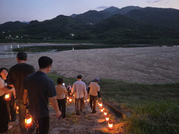 경남남부권소도시_관광활성화새지평연다_하동섬진강달마중(1).jpg