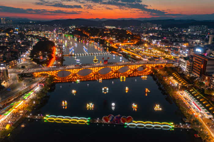 두근두근 10월 4일 개막‘2025 진주남강유등축제’  (1).jpg