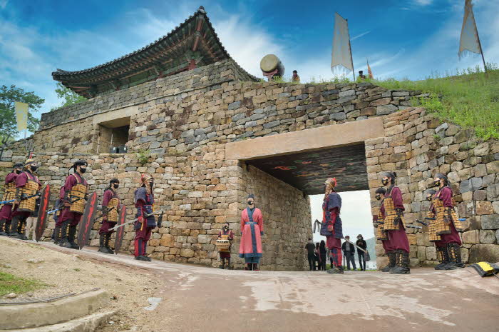 국내 최고 여행지 선정_공산성 수문병 교대식.jpg