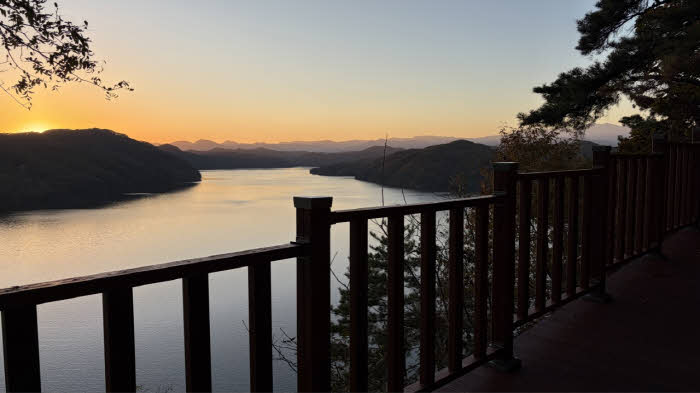 “단풍물든 진양호공원으로 나들이오세요” (2).jpg