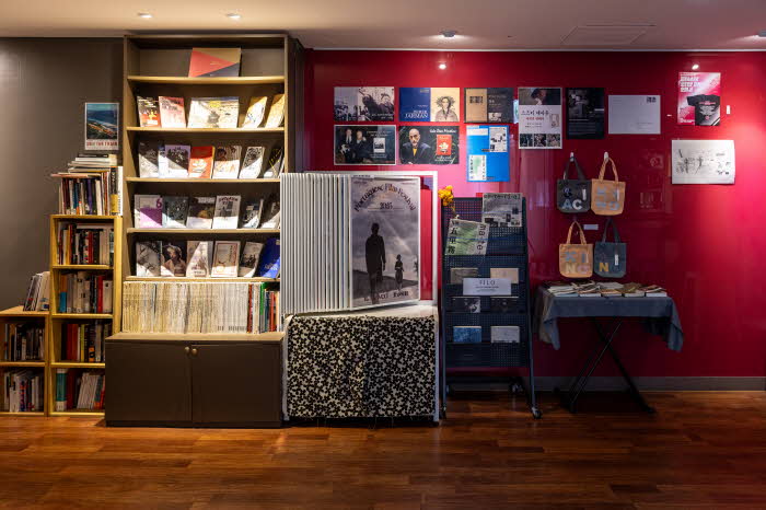 (대표사진) 서울아트시네마 라운지.jpg