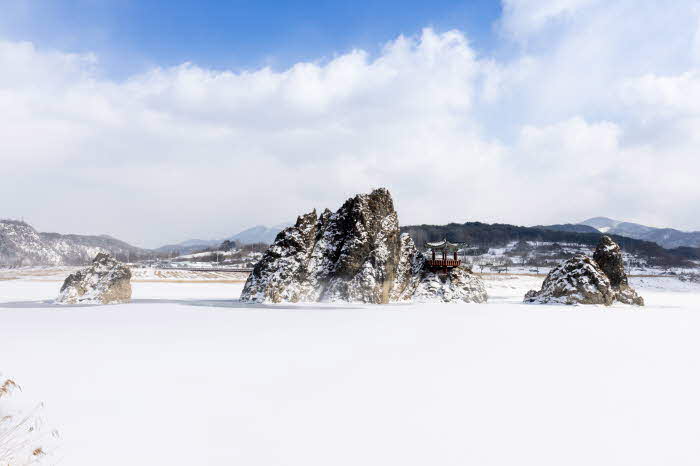 보도 1) 도담삼봉 겨울.jpg