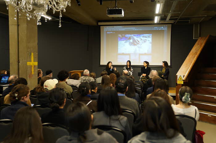 2025 차세대 작가전 작가와의 대화 전경 1.jpg