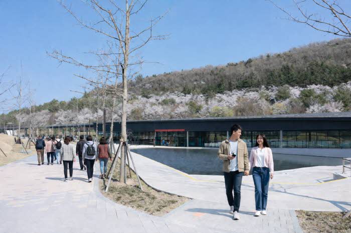 1-2. 요즘 핫플로 떠오른 라원_02.jpg