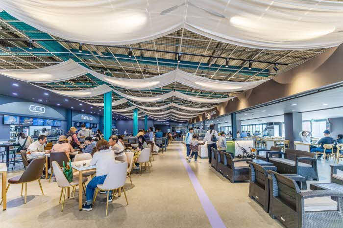 4 순천만국가정원 비비큐빌리지 동문점 내부.jpg