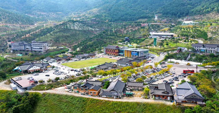 산청 동의보감촌 전경.jpg